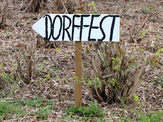 Beschilderung zum Dorffest in Schlückingen ARCHIVFOTO: ANDREAS DUNKER
