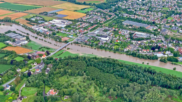 Hochwasser in Wickede (Ruhr) COPYRIGHT: BILDAGENTUR AD MEDIEN GMBH Hochwasser in Wickede (Ruhr) COPYRIGHT: BILDAGENTUR AD MEDIEN GMBH