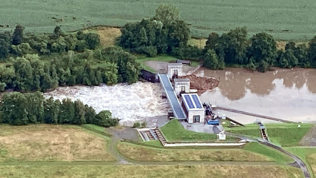 Echhausen Wasserwerk Stauwehr COPYRIGHT: BILDAGENTUR AD MEDIEN GMBH Echhausen Wasserwerk Stauwehr COPYRIGHT: BILDAGENTUR AD MEDIEN GMBH