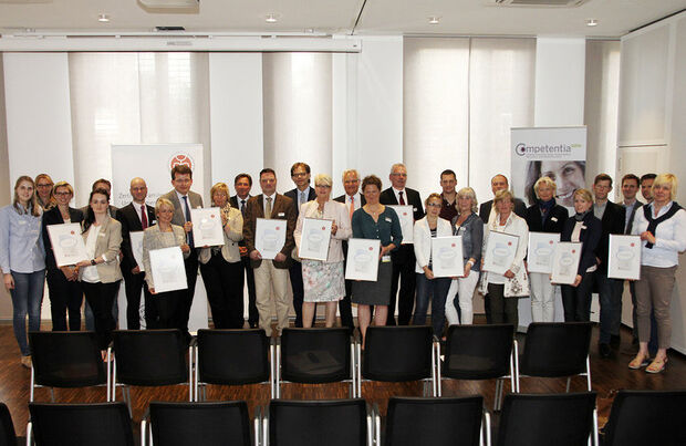 Zertifikatverleihung „Familienfreundliches Unternehmen im Kreis Soest 2015“ Foto: WFG KREIS SOEST GmbH 