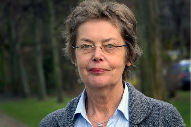 Barbara Burges, Mitarbeiterin der Kontakt- und Informationsstelle für Selbsthilfegruppen im Kreis-Gesundheitsamt, steht für Nachfragen zur Nahrungsmittelintoleranzen-Selbsthilfegruppe, die sich am 6. Februar 2018 in Lippstadt gründen will, zur Verfügung. FOTO: THOMAS WEINSTOCK / KREIS SOEST