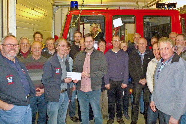 Die CDU-Ratsfraktion traf sich im Wimberner Gerätehaus FOTO: CDU-FRAKTION WICKEDE (RUHR)