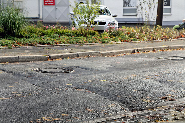 Die Bodenwellen in der "Beamtenchaussee" FOTO: ANDREAS DUNKER 