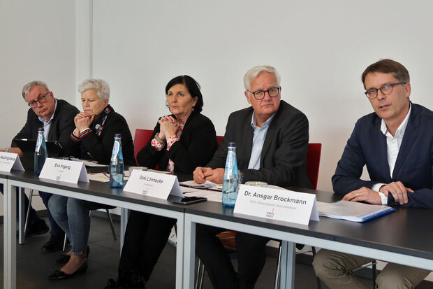Pressekonferenz zur Corona-Lage im Kreis Soest zu Anfang der Krise im Rettungszentrum in Soest ARCHIVFOTO: ANDREAS DUNKER