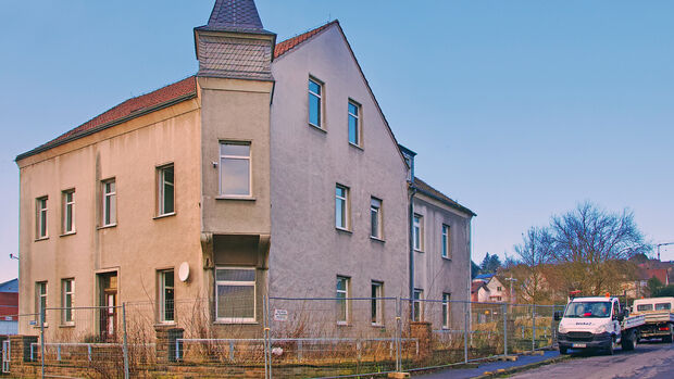 Das Eckhaus mit dem markanten Erker an der Marscheidstraße 4 in Wickede soll abgerissen werden. FOTO: ANDREAS DUNKER