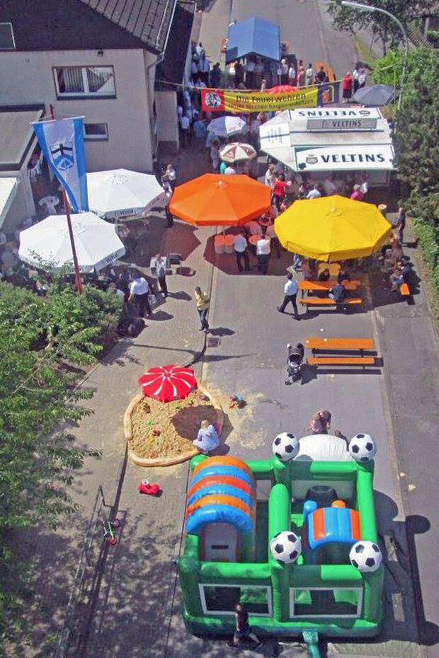 Immer im Juni eines jeden Jahres: der Frühschoppen der Löschgruppe Echthausen am Feuerwehr-Gerätehaus an der Weststraße ARCHIVFOTO: TANJA BERINGHOF