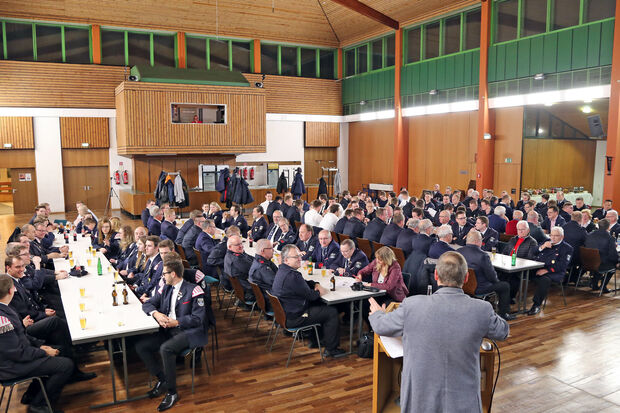 Jahresdienstbesprechung der Freiwilligen Feuerwehr der Gemeinde Wickede (Ruhr) im Bürgerhaus FOTO: ANDREAS DUNKER