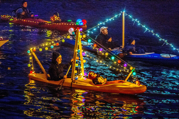 Lampion-Fahrt des Kanu-Clubs Wickede (Ruhr) im letzen Jahr FOTO: ANDREAS DUNKER