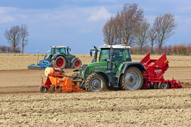 Feldarbeit auf der Haar in Wiehagen ARCHIVFOTO: ANDREAS DUNKER