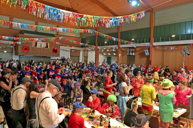 Voller Saal im Bürgerhaus FOTO: ANDREAS DUNKER