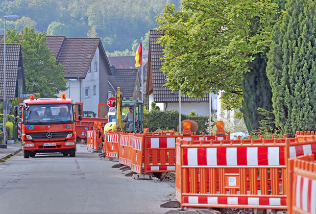 Das Versorgungsunternehmen "Gelsenwasser" erneuert in der Rissenhofstraße aktuell noch eine Trinkwasserleitung. FOTO: ANDREAS DUNKER