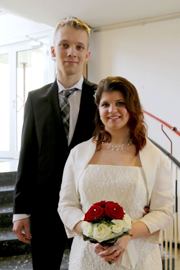 Dennis Keggenhoff und Sandra Altenwerth gaben sich heute im Rathaus das Ja-Wort FOTO: CARINA WESTERWELLE
