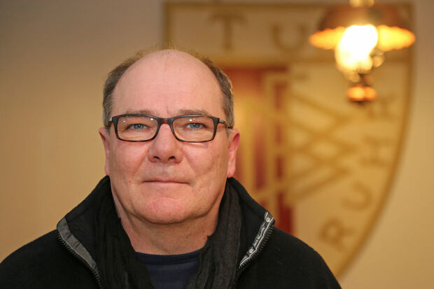 Jugend-Obmann Johannes Truernitt aus Ense berichtete aus der Jugend-Abteilung mit acht Jungen- und zwei Mädchen-Mannschaften. FOTO: ANDREAS DUNKER