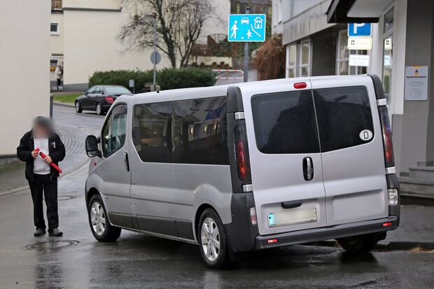 Der am Unfall beteiligte Kleintransporter aus Dortmund FOTO: CARINA WESTERWELLE