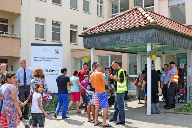 Ankommende Flüchtlinge in der ZUE in Wimbern FOTO: ANDREAS DUNKER