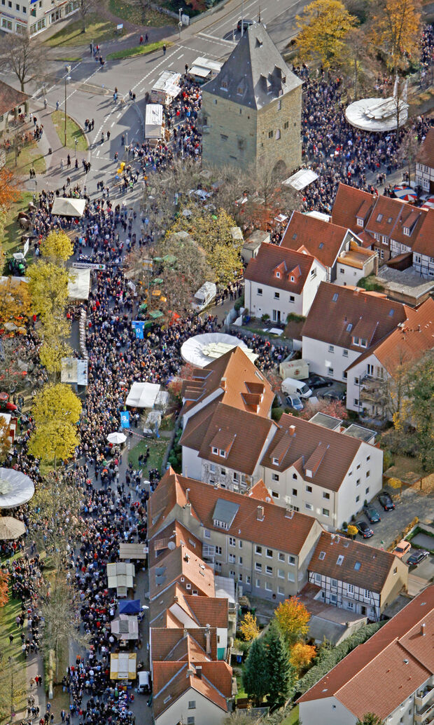 Beim "Pferdemarkt" gibt es alljährlich ein großes Gedränge in den Gassen und auf den Plätzen in Soest. LUFTBILD: ANDREAS DUNKER