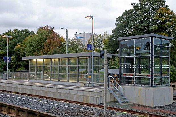 Aufzugschacht und Treppe am Bahnhof in Wickede ARCHIVFOTO: ANDREAS DUNKER