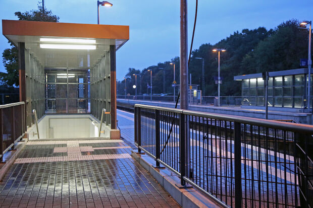 Ist die neue Video-Überwachungsanlage in der Unterführung am Wickeder Bahnhof nun derzeit "aktiv" oder funktioniert die Kamera immer noch nicht? – Die Auskünfte von Bahn-Sprechern gegenüber der Gemeindeverwaltung und der Redaktion von "wickede.ruhr HEIMAT ONLINE" scheinen sich zu widersprechen. ARCHIVFOTO: ANDREAS DUNKER