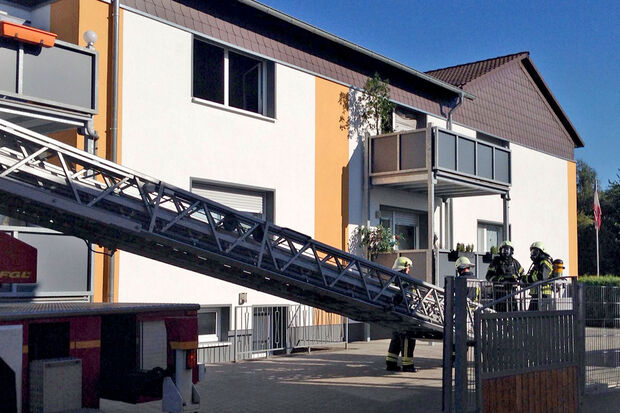 Wohnungsbrand an der Straße "Zum Ostenfeld", Hausnummer 16. FOTO: CARINA WESTERWELLE