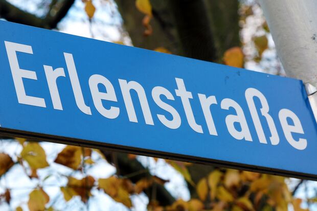 Straßenschild „Erlenstraße“ ARCHIVFOTO: ANDREAS DUNKER