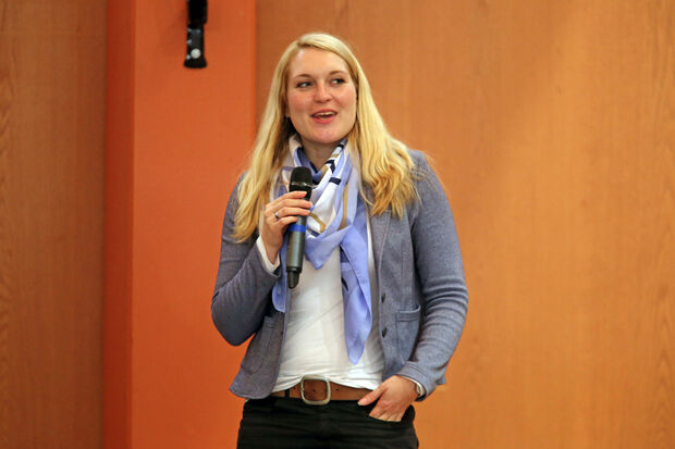 Kam am Rande auch zu Wort: Jana Förster, Leiterin der Flüchtlings-Betreuung der Malteser-Werke in der "Zentralen Unterbringungseinrichtung" (ZUE) in Wimbern FOTO: ANDREAS DUNKER