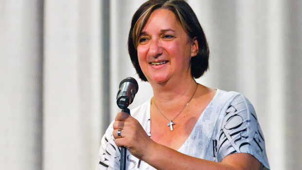 Prädikantin Eva Berneis übernahm das Schlusswort bei dem Benefizkonzert und bedankte sich für die Spenden aus dem Publikum. FOTO: ANDREAS DUNKER