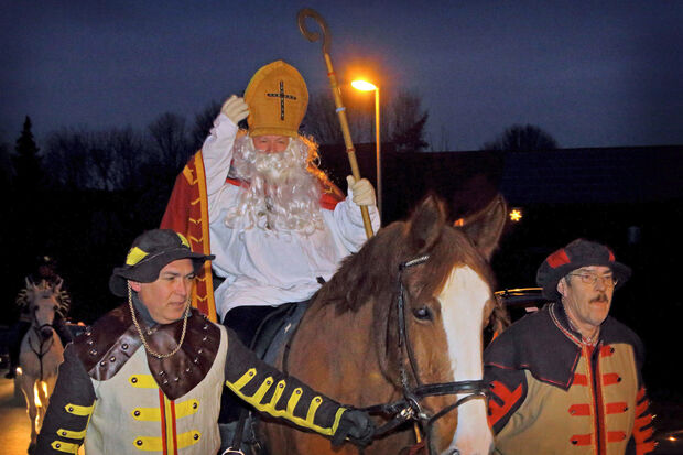 Nikolaus-Ritt durch Wiehagen FOTO: ANDREAS DUNKER