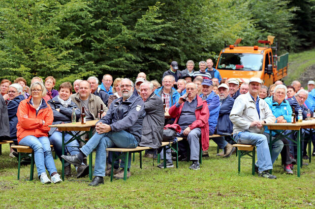 Rast der Wanderer am Schnadestein ARCHIVFOTO: ANDREAS DUNKER