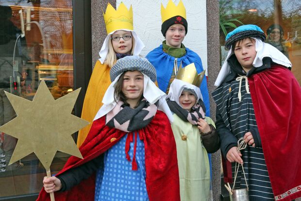 Könige vor Klapp FOTO: ANDREAS DUNKER