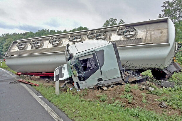 Der Tanklastzug einer Wickeder Spedition FOTO: STADT OBERHAUSEN