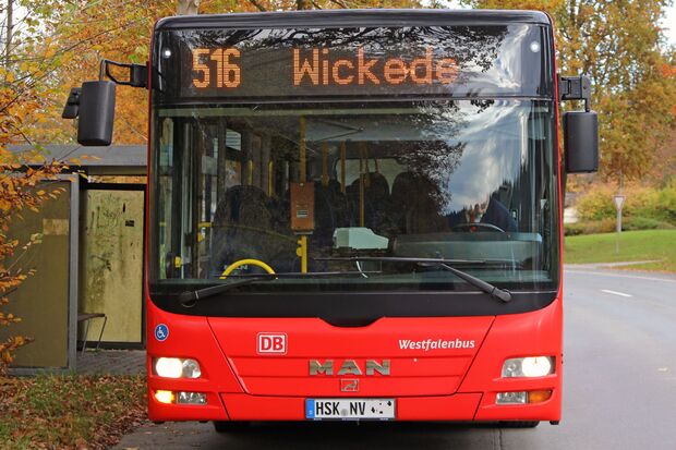 Bus- und Bahnfahren wird für bedürftige Mitbürger billiger ARCHIVFOTO: ANDREAS DUNKER